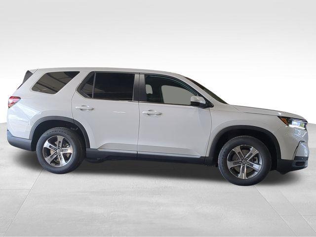new 2025 Honda Pilot car, priced at $44,364