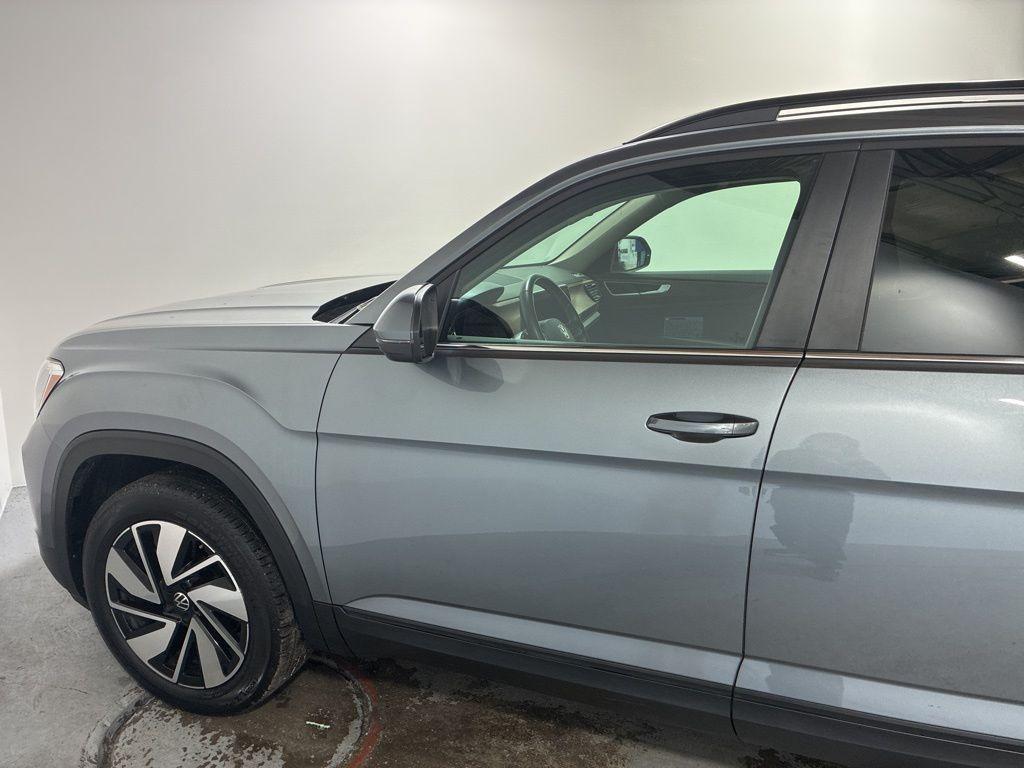 used 2024 Volkswagen Atlas car, priced at $27,997