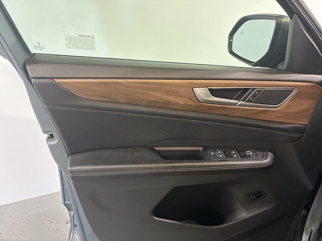 used 2024 Volkswagen Atlas car, priced at $27,997