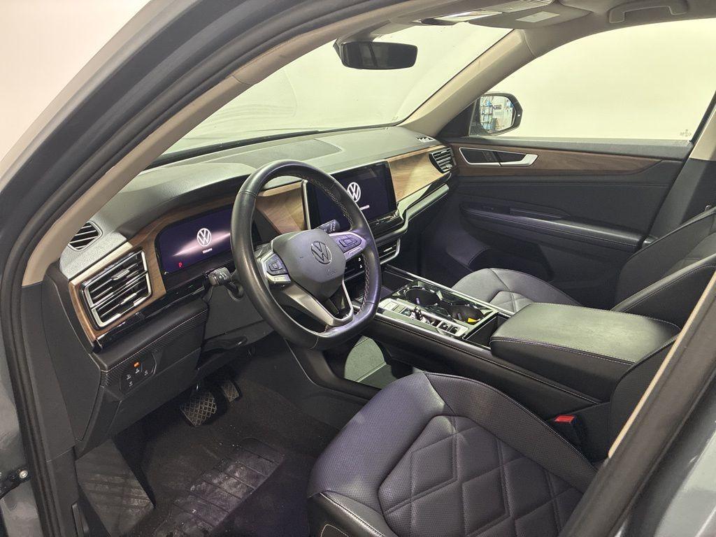 used 2024 Volkswagen Atlas car, priced at $27,997