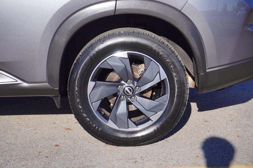 used 2024 Nissan Rogue car, priced at $22,758