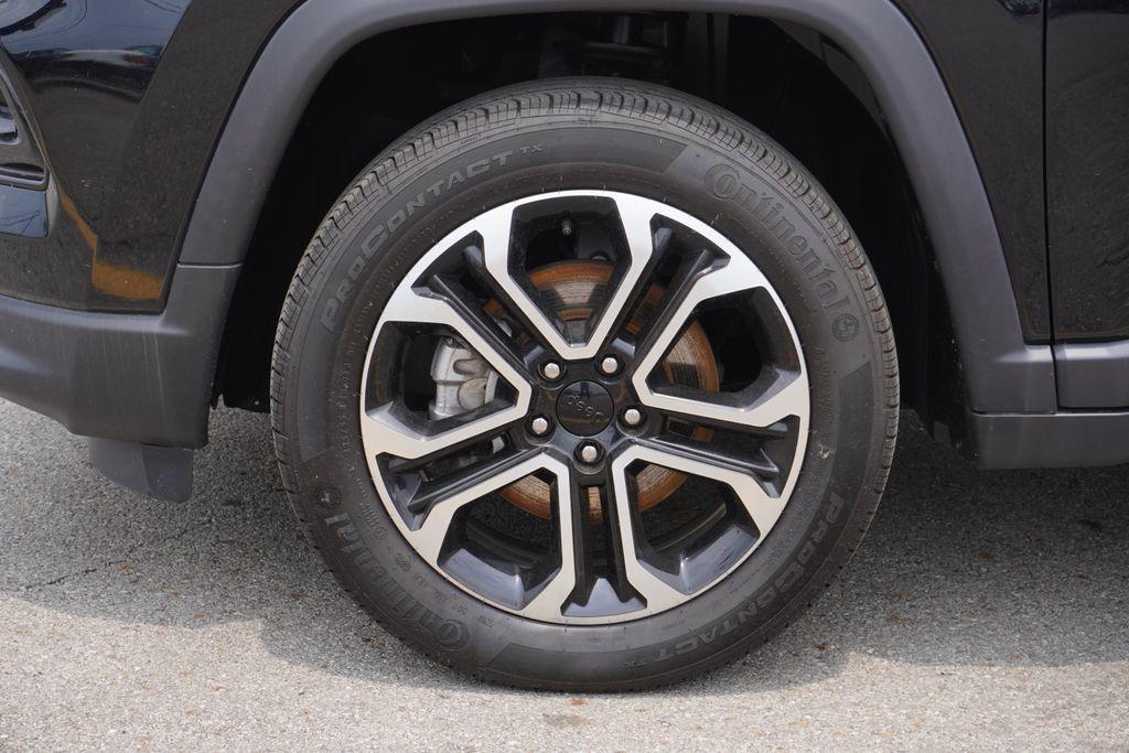 used 2022 Jeep Compass car, priced at $25,137