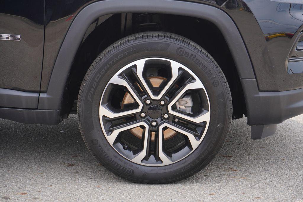 used 2022 Jeep Compass car, priced at $25,137