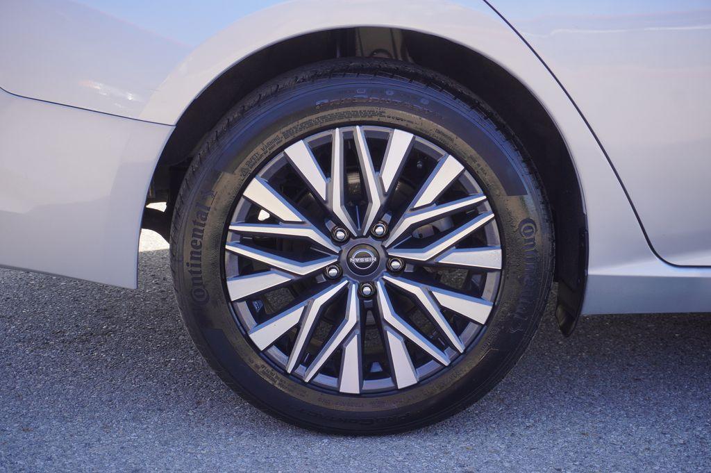 used 2023 Nissan Altima car, priced at $23,270