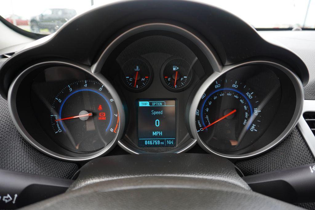used 2014 Chevrolet Cruze car, priced at $9,900