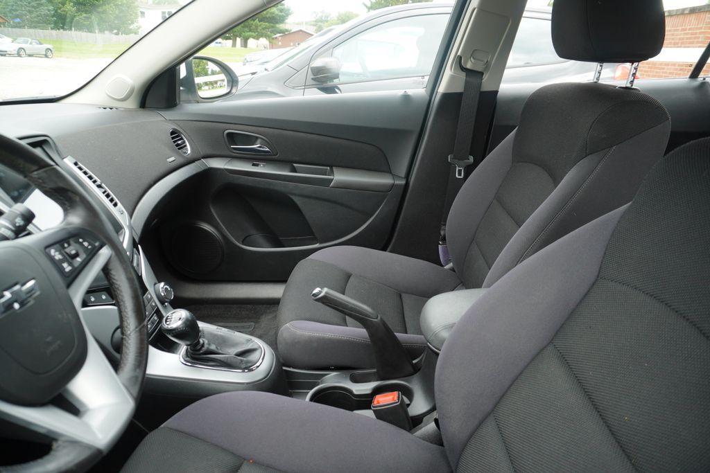 used 2014 Chevrolet Cruze car, priced at $9,900