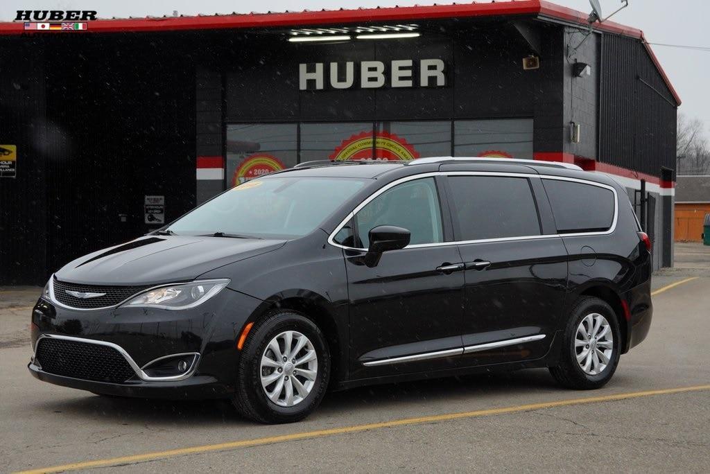 used 2018 Chrysler Pacifica car, priced at $17,233