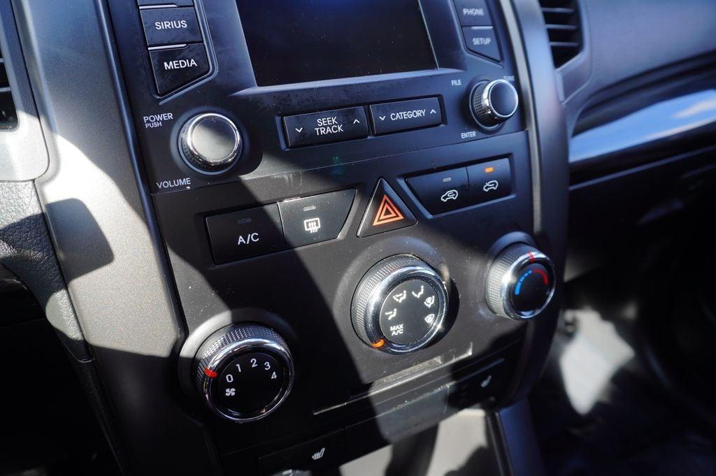 used 2013 Kia Sorento car, priced at $9,900