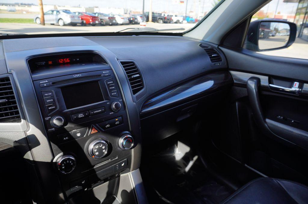 used 2013 Kia Sorento car, priced at $9,900