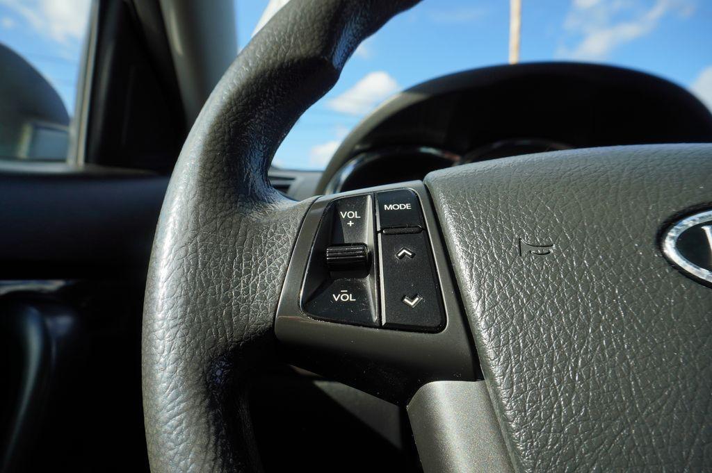 used 2013 Kia Sorento car, priced at $9,900