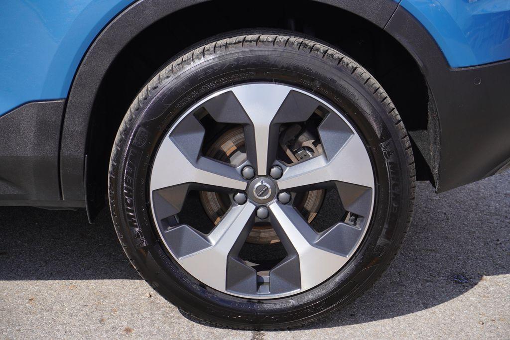 used 2023 Volvo XC40 car, priced at $28,698
