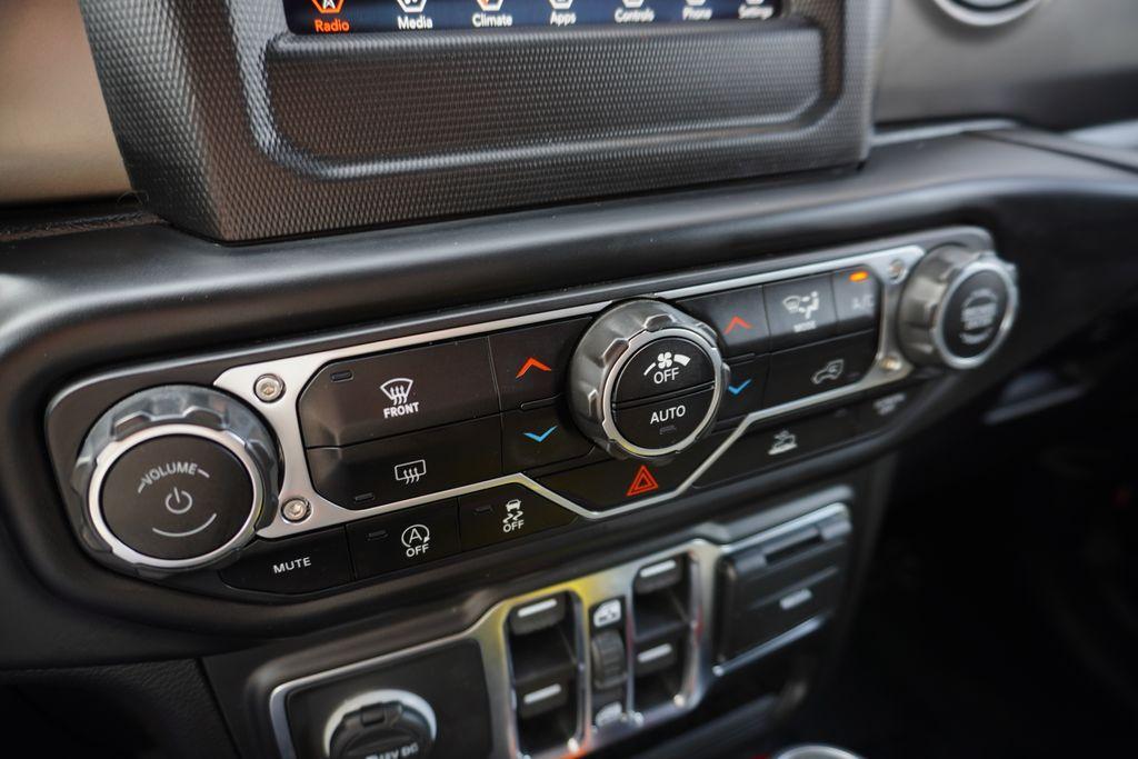 used 2021 Jeep Wrangler Unlimited car, priced at $32,400