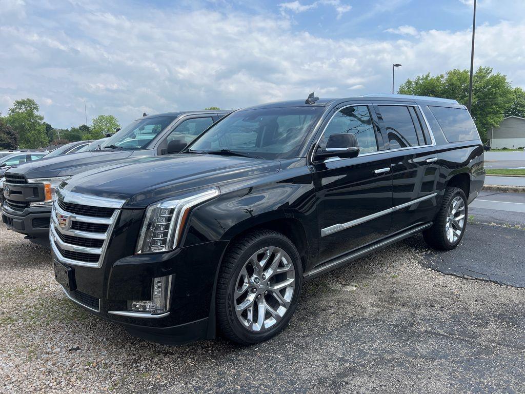 used 2019 Cadillac Escalade ESV car, priced at $35,513