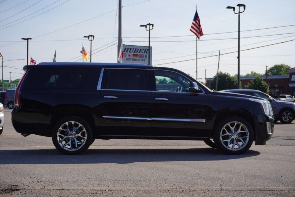 used 2019 Cadillac Escalade ESV car, priced at $35,513