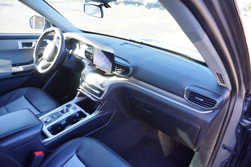 used 2023 Ford Explorer car, priced at $35,124