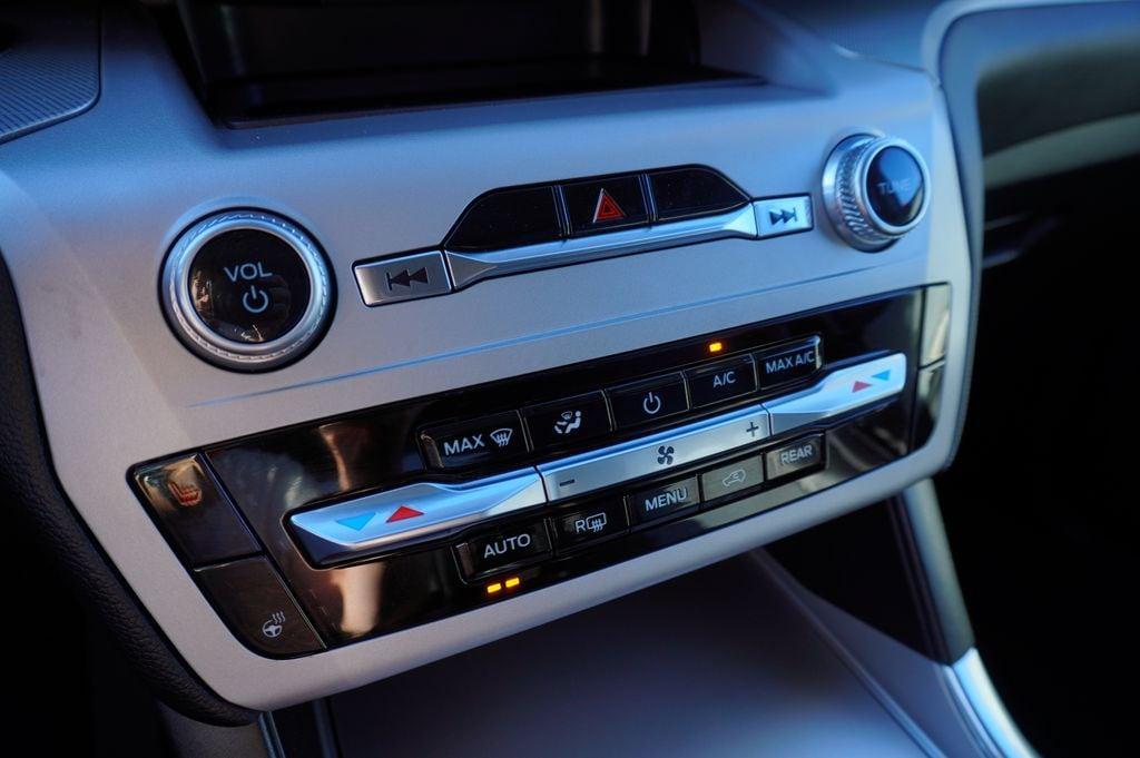 used 2023 Ford Explorer car, priced at $34,148