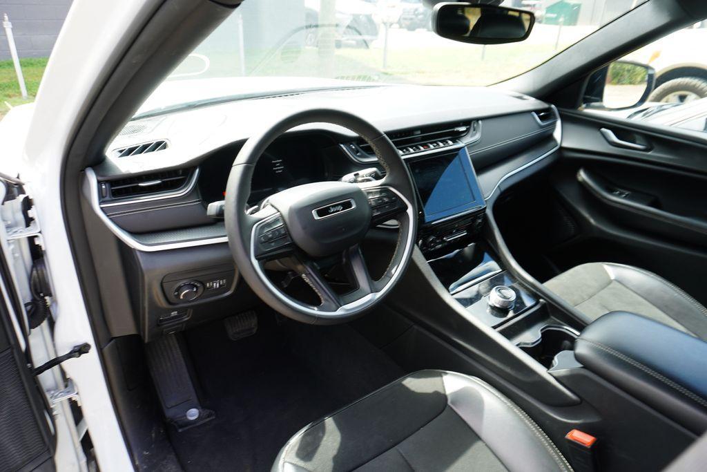 used 2024 Jeep Grand Cherokee L car, priced at $33,348