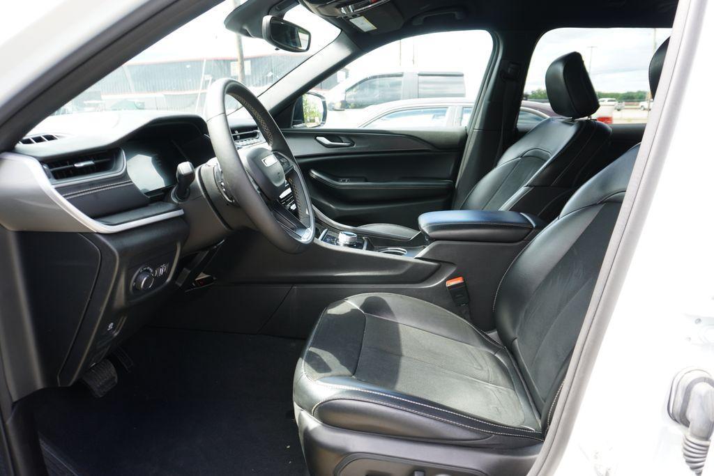 used 2024 Jeep Grand Cherokee L car, priced at $33,348