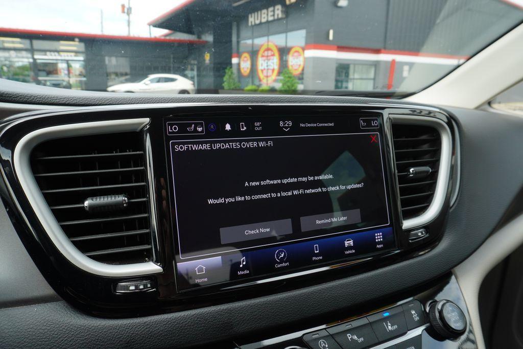used 2023 Chrysler Pacifica car, priced at $23,746