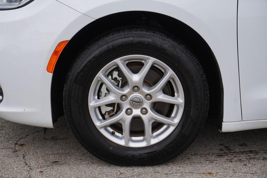 used 2023 Chrysler Pacifica car, priced at $23,746