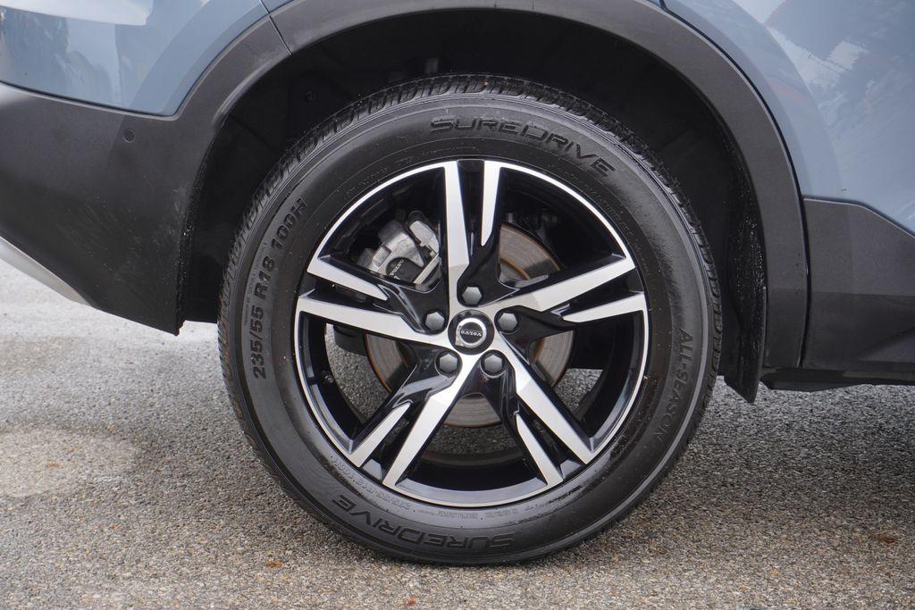 used 2023 Volvo XC40 car, priced at $29,188