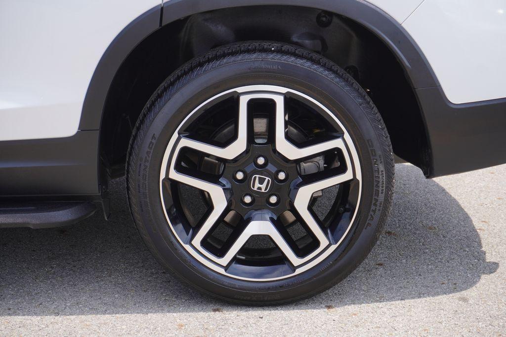 used 2023 Honda Passport car, priced at $35,210