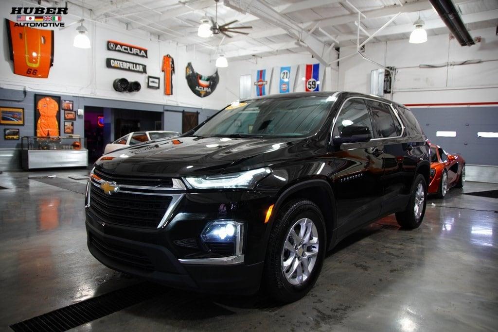 used 2022 Chevrolet Traverse car, priced at $26,311