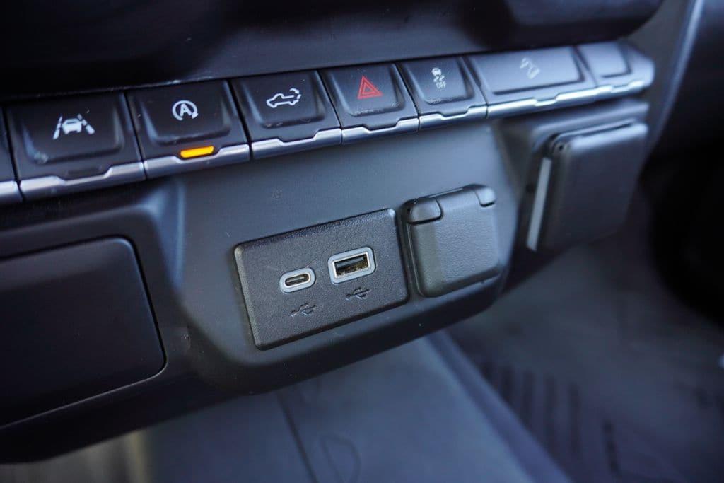 used 2022 Chevrolet Silverado 1500 car, priced at $41,060