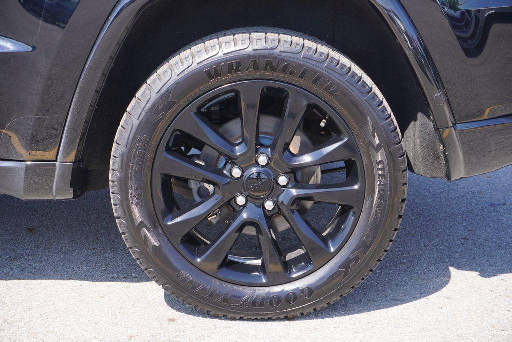 used 2018 Jeep Grand Cherokee car, priced at $19,503