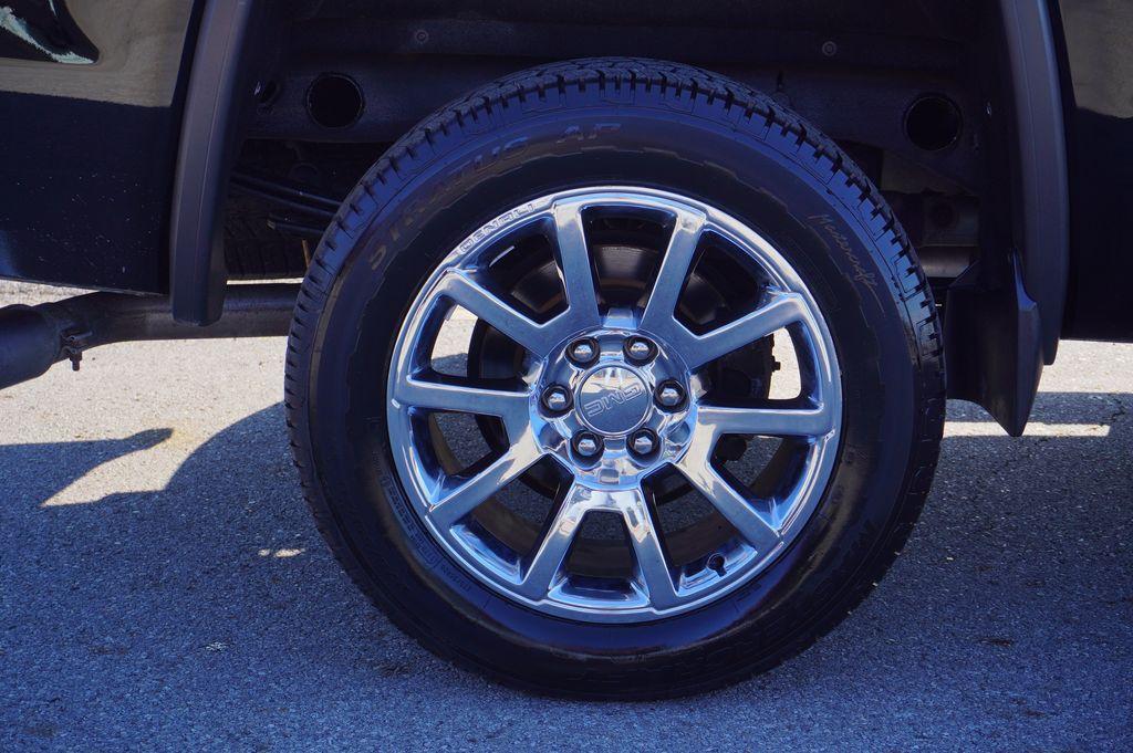 used 2017 GMC Sierra 1500 car, priced at $29,892