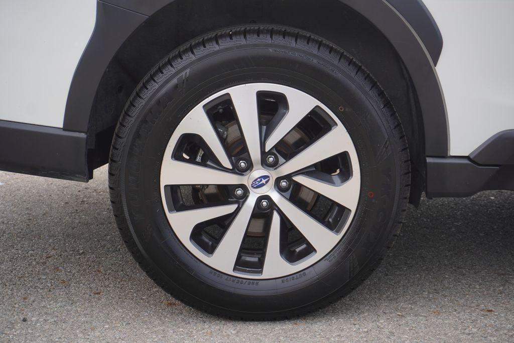used 2024 Subaru Outback car, priced at $25,069