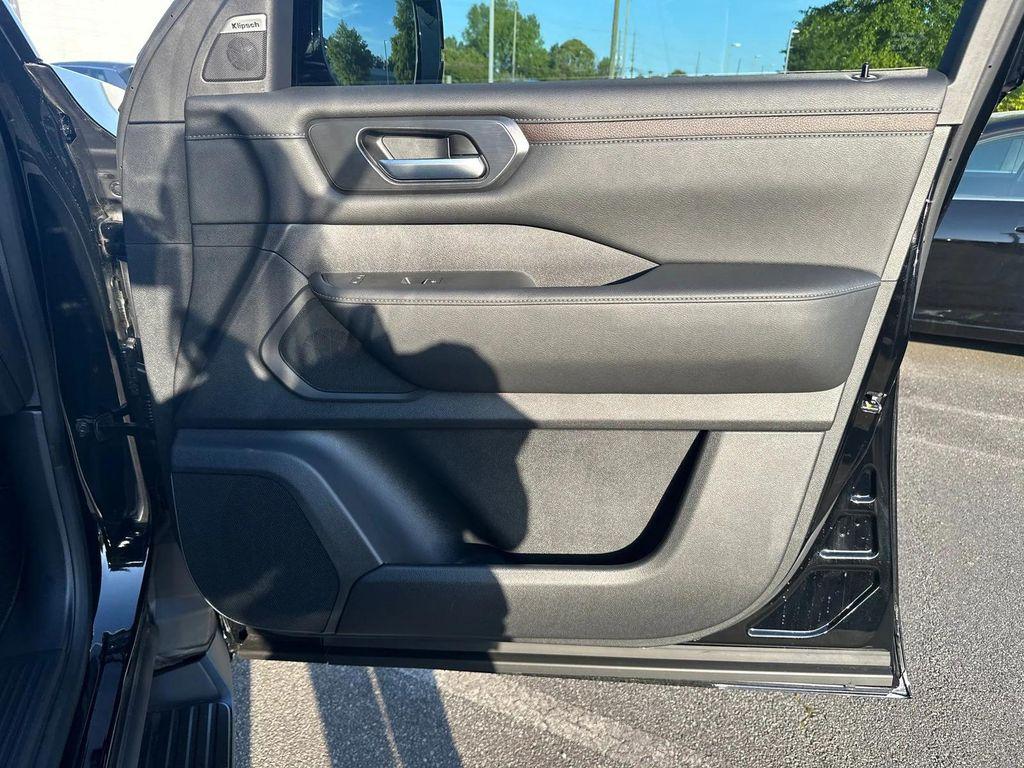 new 2025 Nissan Armada car, priced at $64,848