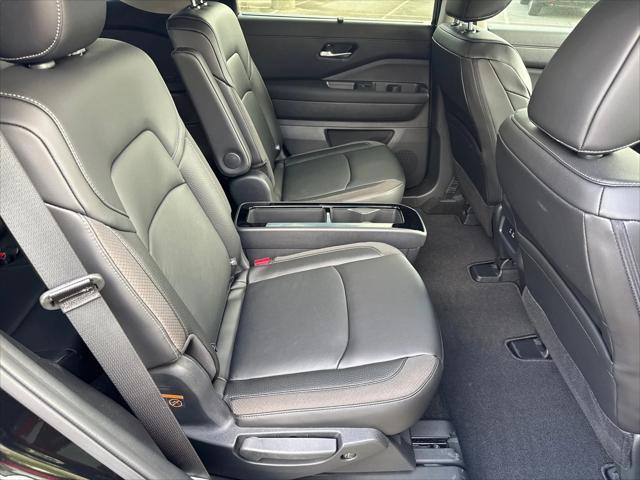 new 2025 Nissan Pathfinder car, priced at $44,707