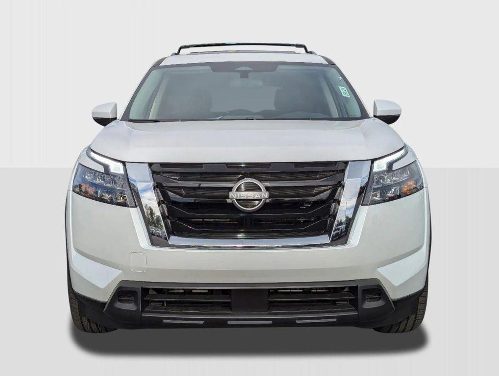 new 2025 Nissan Pathfinder car, priced at $40,386