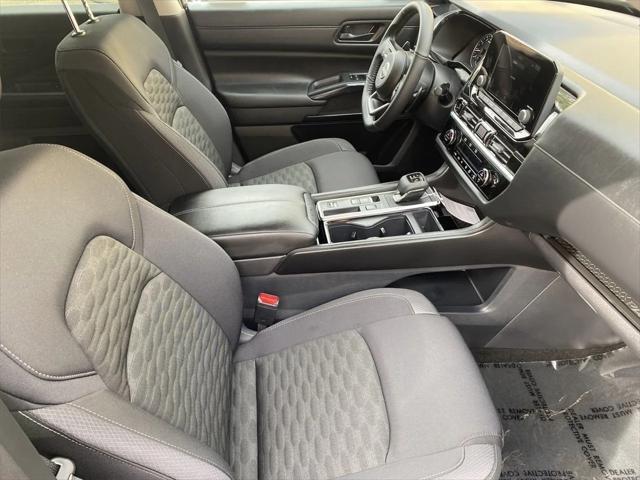 new 2025 Nissan Pathfinder car, priced at $41,586