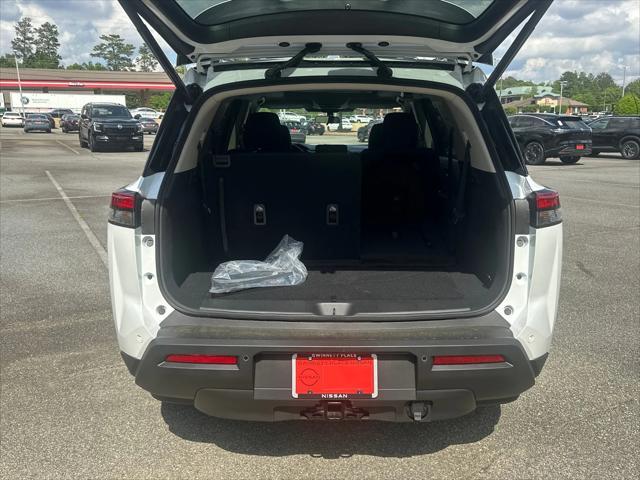 new 2025 Nissan Pathfinder car, priced at $41,614