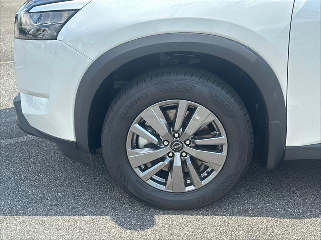 new 2025 Nissan Pathfinder car, priced at $41,614