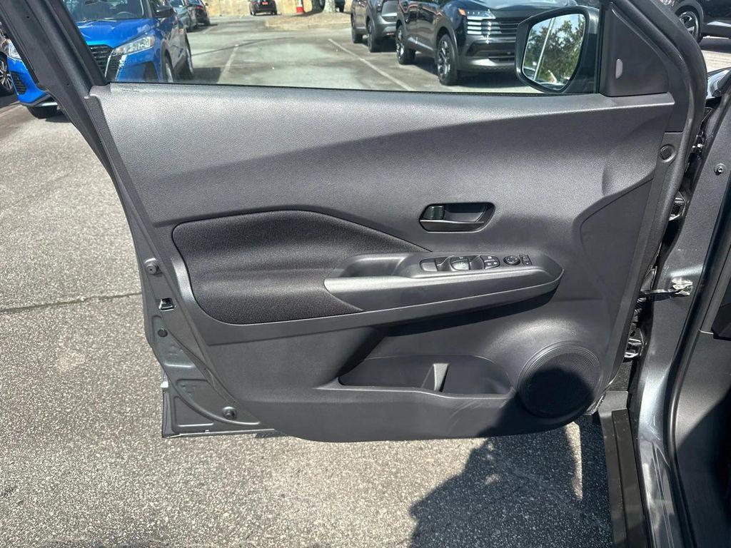 new 2025 Nissan Kicks car, priced at $21,989