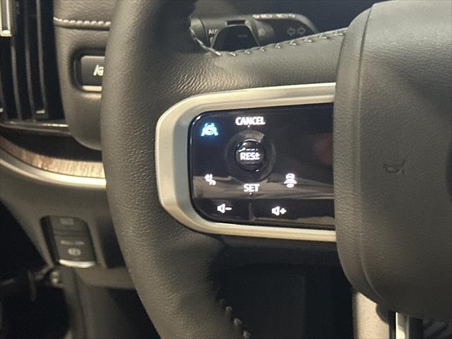 new 2025 Nissan Armada car, priced at $75,268
