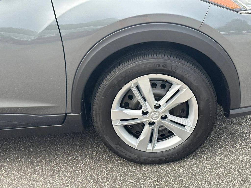 new 2025 Nissan Kicks car, priced at $21,550