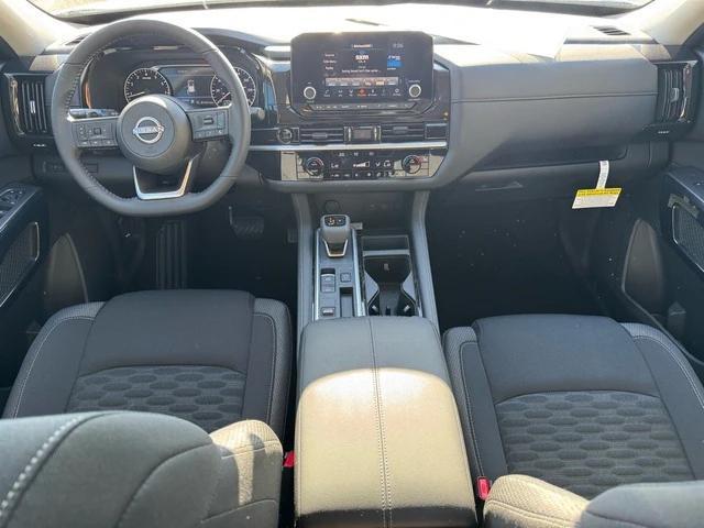 new 2025 Nissan Pathfinder car, priced at $39,391