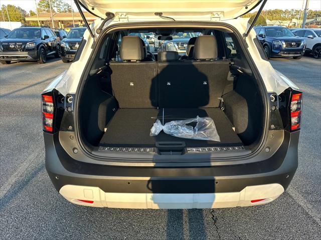 new 2025 Nissan Kicks car, priced at $29,367