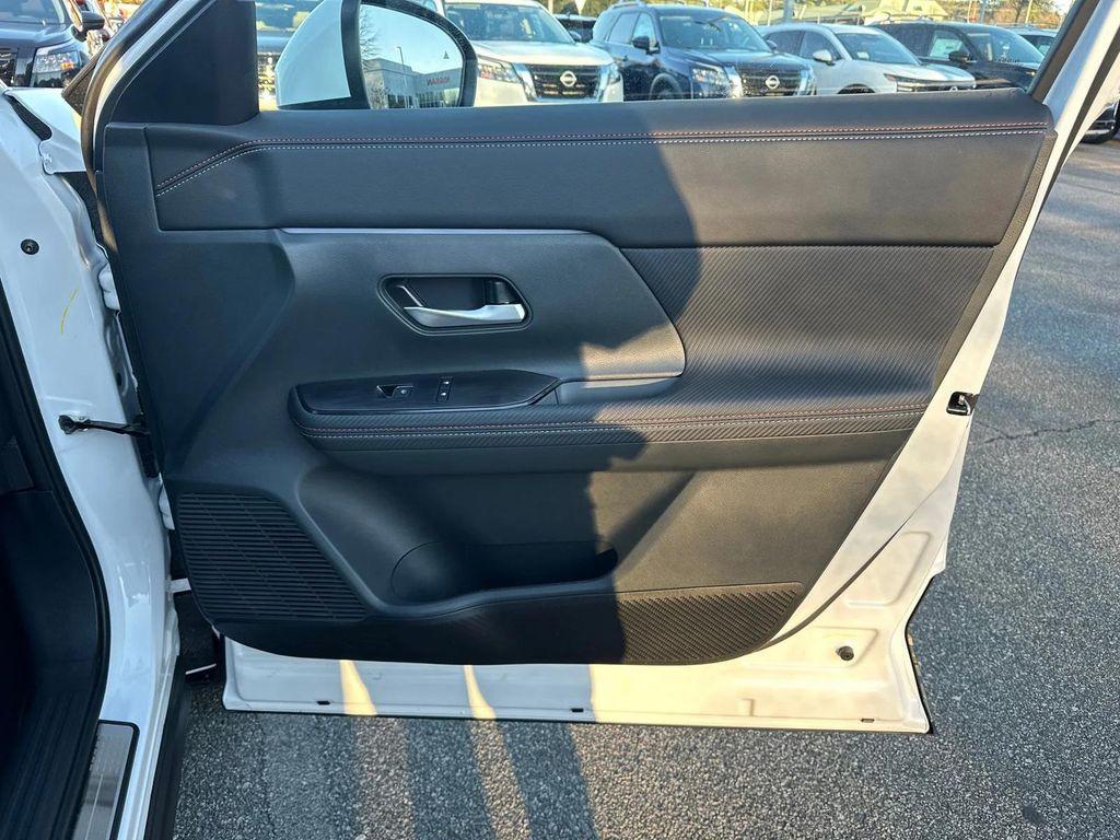 new 2025 Nissan Kicks car, priced at $27,167