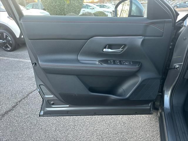 new 2025 Nissan Kicks car, priced at $28,461