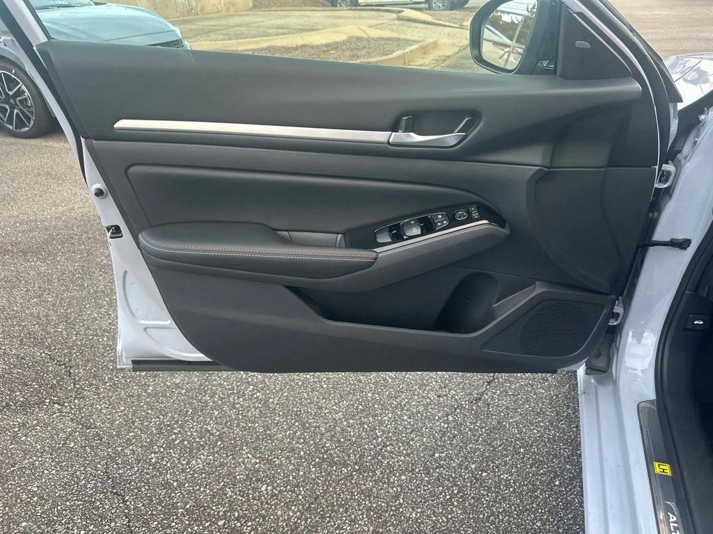 new 2025 Nissan Altima car, priced at $32,918
