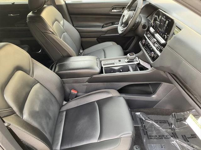 new 2025 Nissan Pathfinder car, priced at $45,425