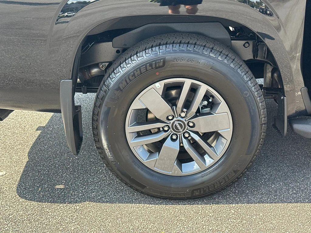 new 2025 Nissan Frontier car, priced at $33,676