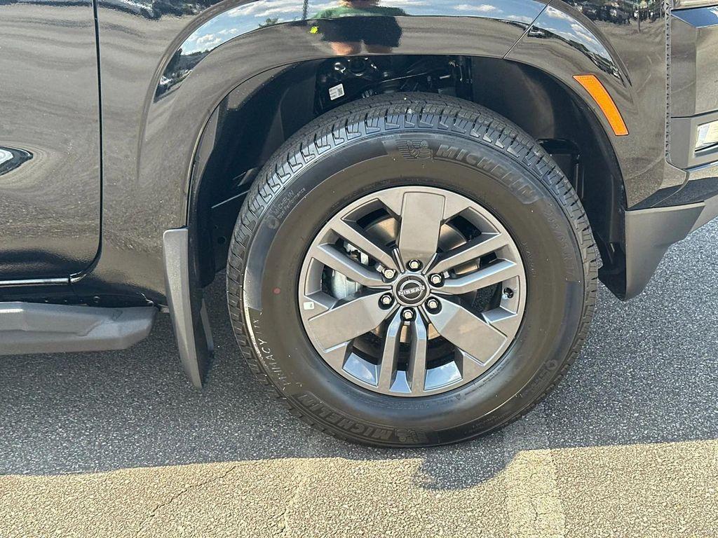 new 2025 Nissan Frontier car, priced at $33,676