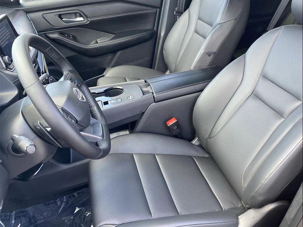 new 2025 Nissan Rogue car