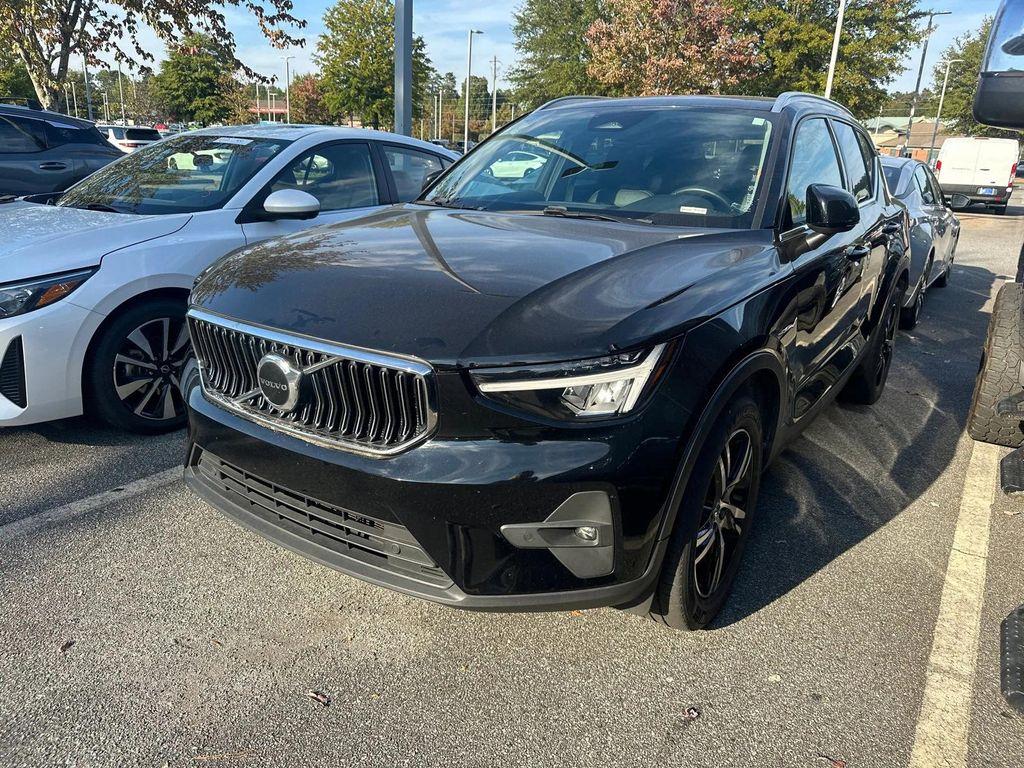 used 2023 Volvo XC40 car, priced at $26,995